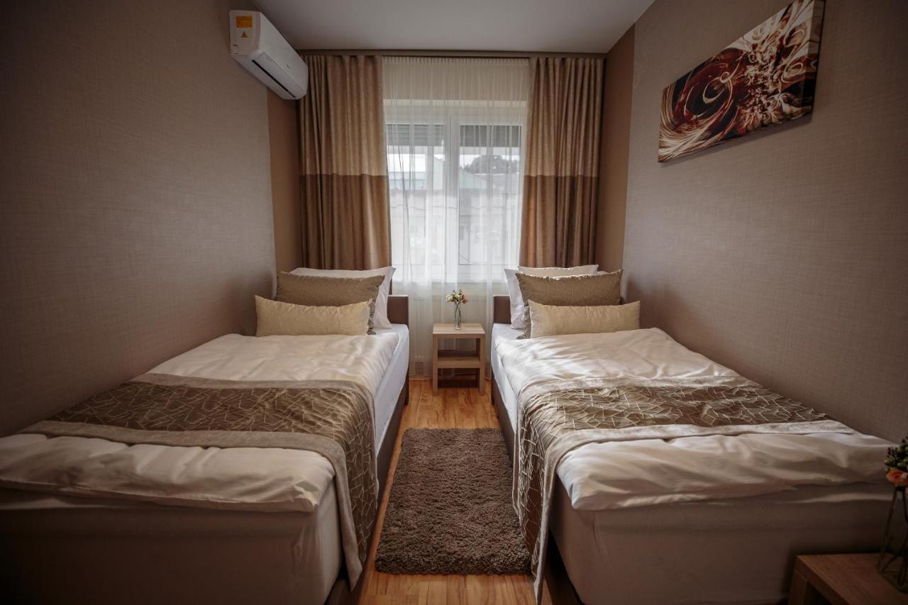Mokka Apartments 미슈콜츠 외부 사진