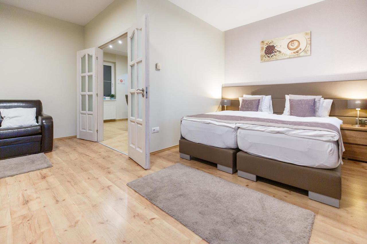 Mokka Apartments 미슈콜츠 외부 사진