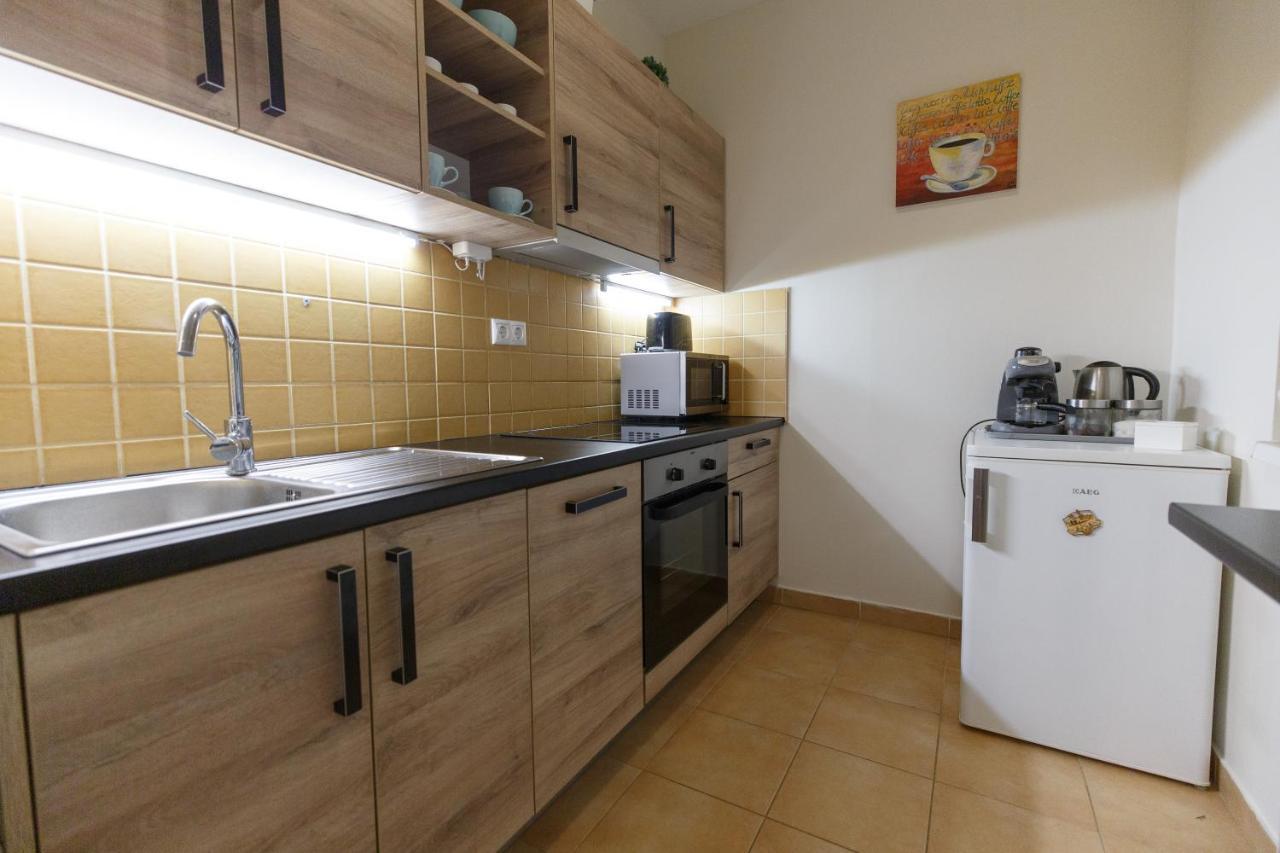 Mokka Apartments 미슈콜츠 외부 사진