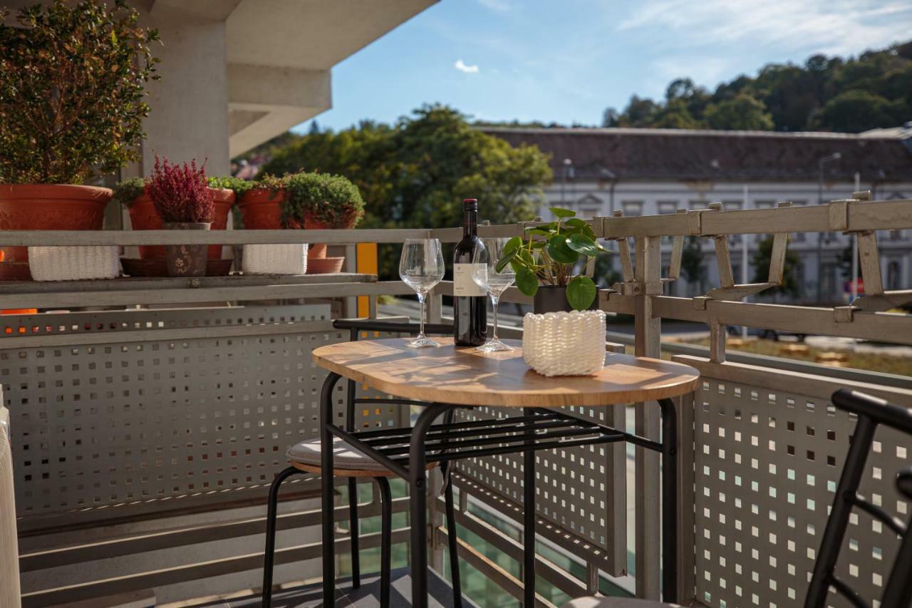 Mokka Apartments 미슈콜츠 외부 사진