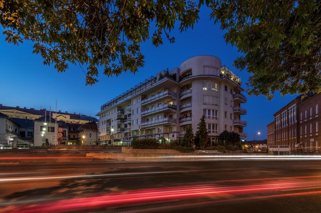 Mokka Apartments 미슈콜츠 외부 사진